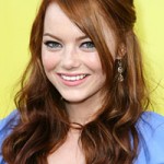 Emma Stone natural hair in Superbad