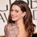 Anne Hathaway at the golden globes